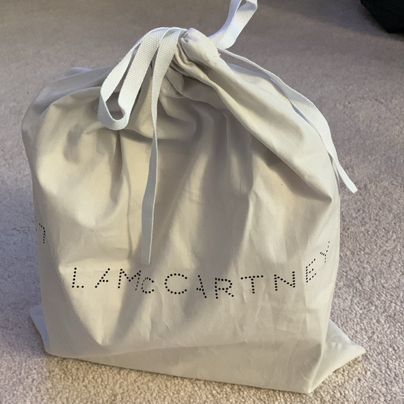 ๐ธ Stella McCartney perforated logo alter Napa crossbody bag in Lilac - Picture 13 of 15